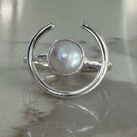 Sundance Jewelry - NWOT Sundance Cat’s Cradle Ring, Pearl, Sterling Silver